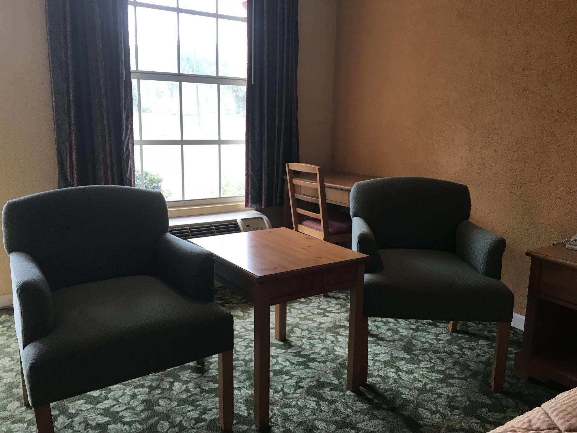 Seven Hills Suites I-10 Tallahassee Ngoại thất bức ảnh